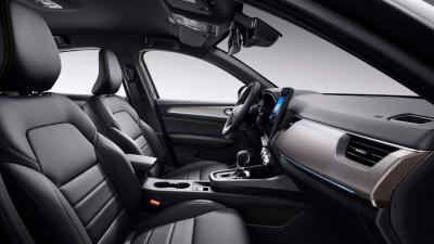 르노코리아_아르카나_2026년형_가솔린 1.6 하이브리드 (E-TECH)_테크노_color_int_블랙 인조 가죽 시트.jpg