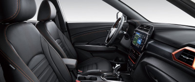 KG 모빌리티_티볼리_2024년형_color_int_오렌지(천연 가죽시트 패키지).jpg